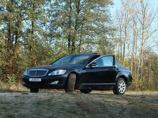 2008 Mercedes-Benz S-Класс 550 V (W221), чёрный, 1230000 рублей, вид 1