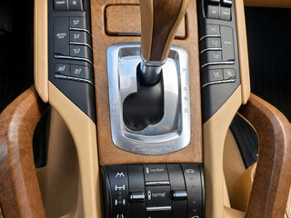 2012 Porsche Cayenne II (958), белый, 3000000 рублей, вид 3