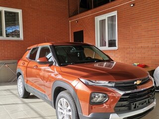 2020 Chevrolet TrailBlazer III, оранжевый, 2180000 рублей, вид 3