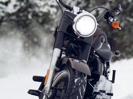 2013 Harley-Davidson Fat Boy, коричневый, 1350000 рублей, вид 3