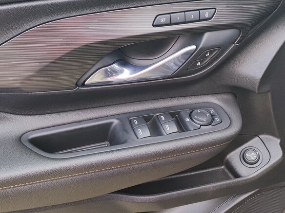 2020 GMC Terrain II, чёрный, 2270000 рублей - вид 2