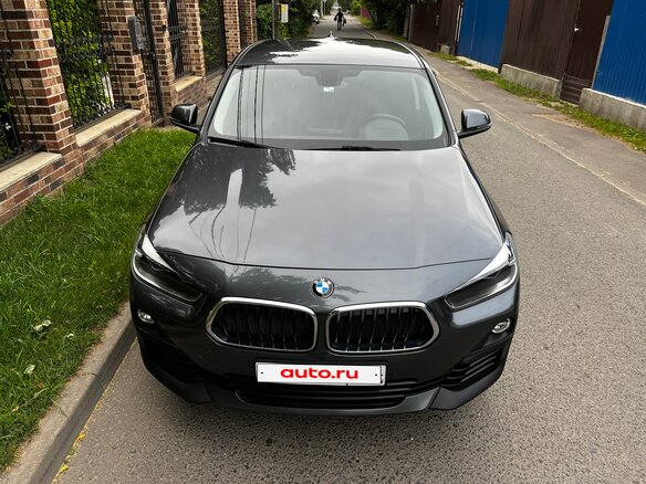 2020 BMW X2 xDrive18d I (F39), серый - вид 6