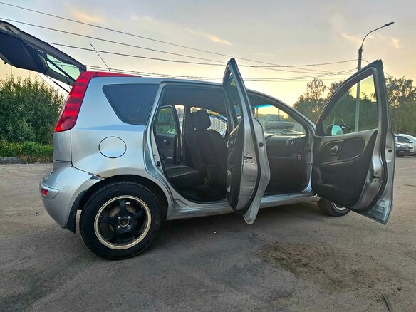 2008 Nissan Note I, серый, 340000 рублей - вид 4
