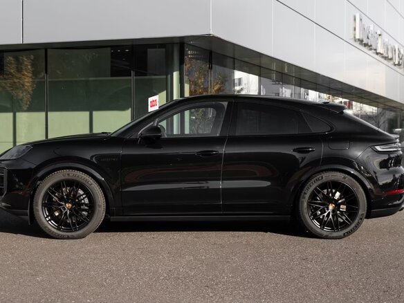 2026 Porsche Cayenne E-Hybrid Coupé III Рестайлинг, чёрный, 14990032 рублей - вид 2