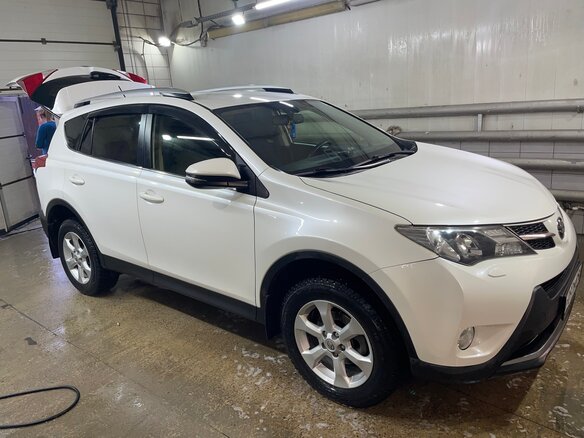 2015 Toyota RAV4 IV (XA40), белый, 1950000 рублей - вид 4