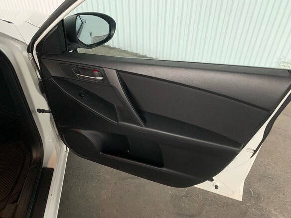 2010 Mazda 3 II (BL), белый - вид 15