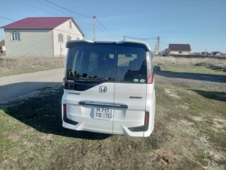 2015 Honda Stepwgn Spada V, белый, 1800000 рублей, вид 3