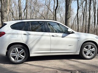 2018 BMW X1 18i sDrive II (F48), белый, 2270000 рублей, вид 4