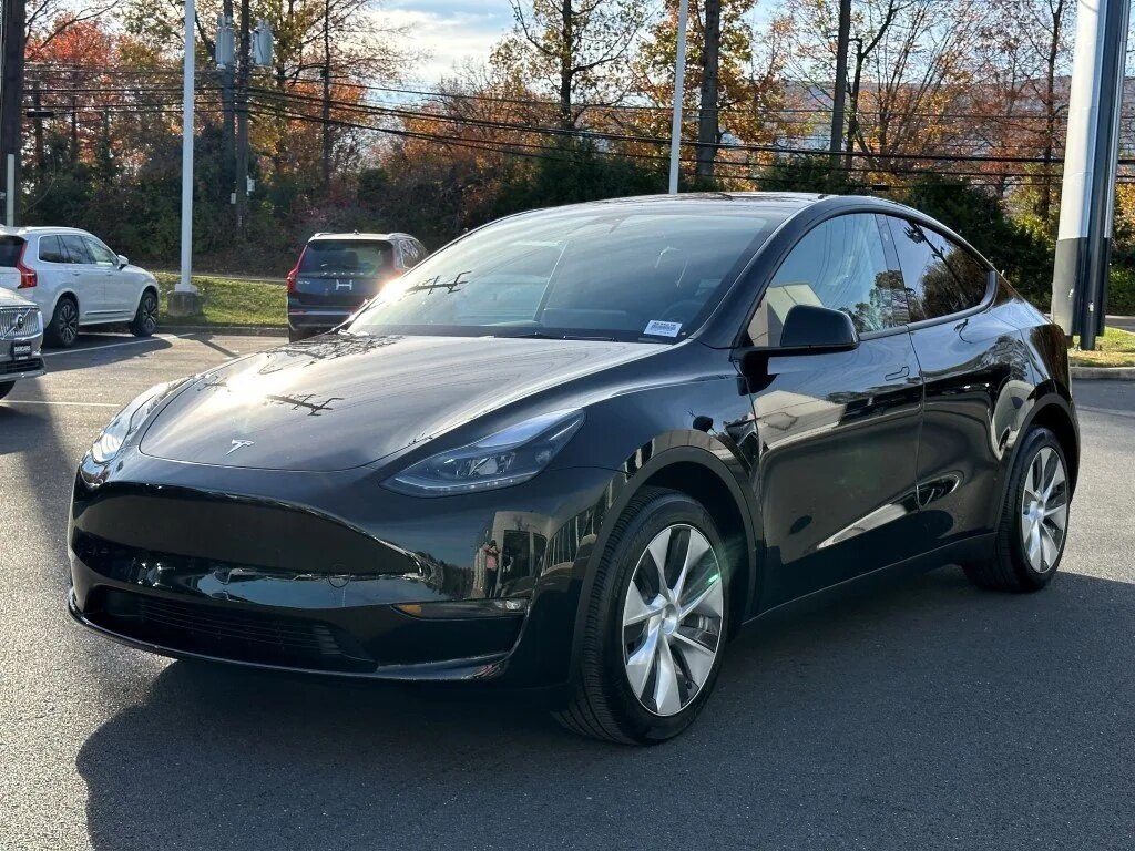 Открыть фотографии: Tesla Model Y I