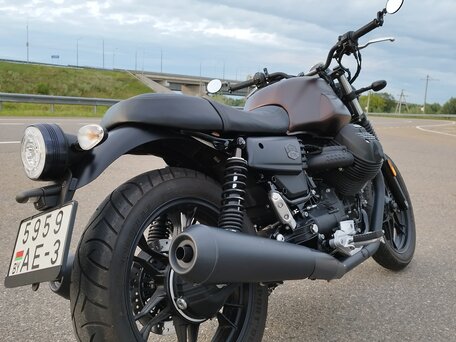 2019 Moto Guzzi V 7 III, коричневый, 557227 рублей, вид 5