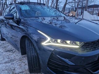 2021 Kia K5 III, синий, 2600000 рублей, вид 3