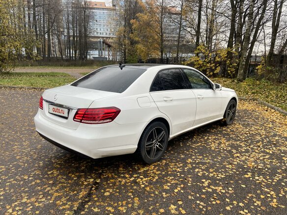 2014 Mercedes-Benz E-Класс 200 IV (W212, S212, C207) Рестайлинг, белый, 1500000 рублей - вид 2