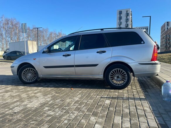 2003 Ford Focus I Рестайлинг, серебристый, 330000 рублей - вид 2