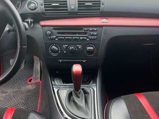 2010 BMW 1 серии 116i I (E81/E82/E87/E88) Рестайлинг, белый, 1130000 рублей, вид 4