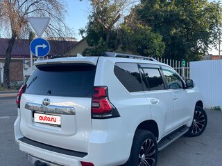 2017 Toyota Land Cruiser Prado 150 Series Рестайлинг 2, белый, 4750000 рублей, вид 5