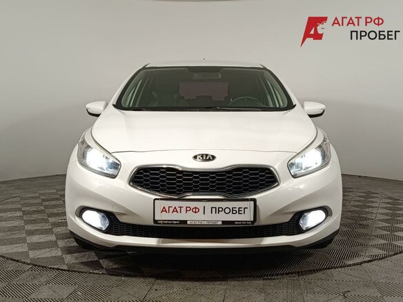 2015 Kia Ceed II, белый - вид 1