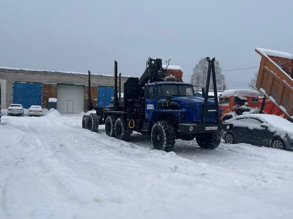 2021 Урал 6370, синий, 8200000 рублей