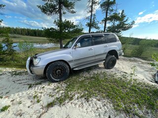 2003 Toyota Land Cruiser 100 Series Рестайлинг 1, серебристый, 4000000 рублей, вид 5