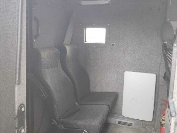 2011 Mercedes-Benz Sprinter, бежевый, 2000000 рублей - вид 6