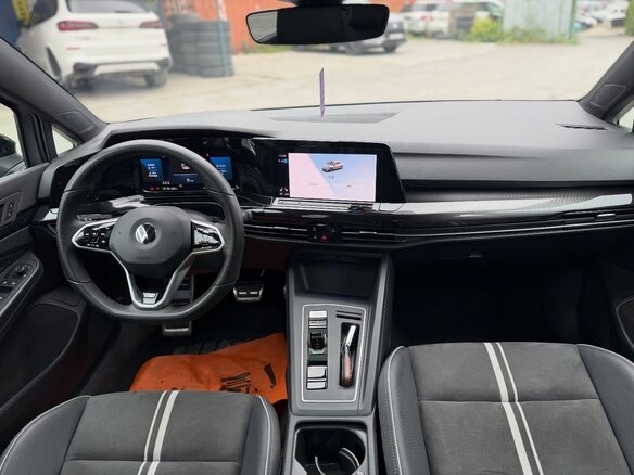 2023 Volkswagen Golf VIII, серый, 1920000 рублей - вид 8