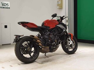 2020 MV Agusta Brutale 800, красный, 699361 рублей, вид 5