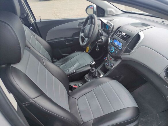 2014 Chevrolet Aveo II, серебристый, 820000 рублей - вид 7