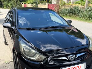 2013 Hyundai Solaris I, чёрный, 660000 рублей, вид 3