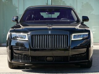 2022 Rolls-Royce Ghost Black Badge II (Series I), чёрный, 37768578 рублей, вид 3
