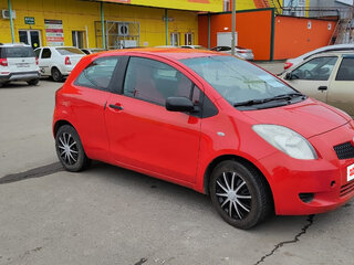 2008 Toyota Yaris II, красный, 499000 рублей, вид 3