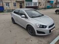 2014 Chevrolet Aveo II, серебристый, 820000 рублей - вид 1