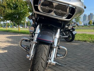 2019 Harley-Davidson CVO Road Glide, серебристый, 2900000 рублей, вид 3