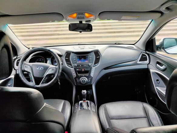 2015 Hyundai Santa Fe III Рестайлинг, белый, 2100000 рублей - вид 2