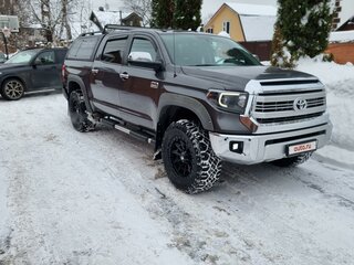 2013 Toyota Tundra CrewMax II Рестайлинг, серый, 6000000 рублей, вид 3