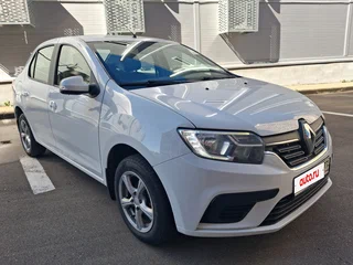 2021 Renault Logan II Рестайлинг, белый, 930000 рублей, вид 1