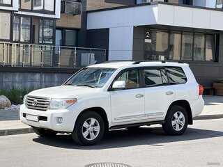 2012 Toyota Land Cruiser 200 Series Рестайлинг 1, белый, 3650907 рублей, вид 1