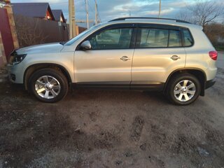 2013 Volkswagen Tiguan I Рестайлинг, серебристый, 1350000 рублей, вид 3