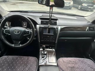 2015 Toyota Camry VII (XV50) Рестайлинг, зелёный, 2200000 рублей, вид 2