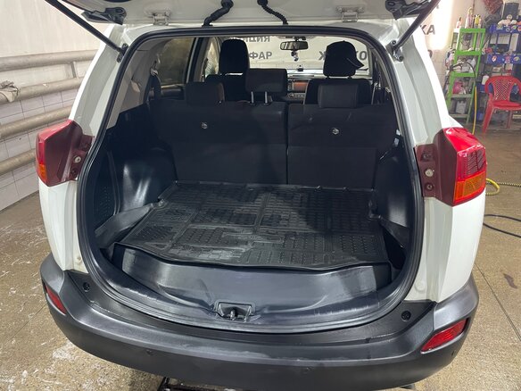 2015 Toyota RAV4 IV (XA40), белый, 1950000 рублей - вид 13