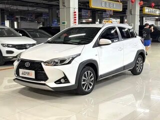 2022 Toyota Yaris L X XP150 Рестайлинг, белый, 1350000 рублей, вид 1