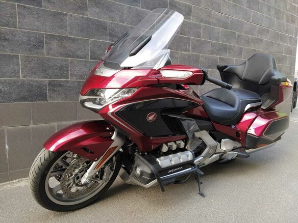 2019 Honda GL 1800 Gold Wing, красный, 2299000 рублей - вид 2