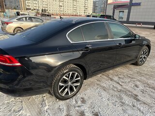 2019 Volkswagen Passat B8, чёрный, 2400000 рублей, вид 3