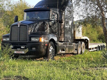 2002 Kenworth T600, чёрный, 5900000 рублей, вид 2