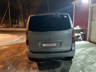 2011 Hyundai Grand Starex I, серебристый, 1420000 рублей, вид 3