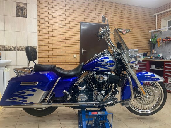 2008 Harley-Davidson Road King, синий, 1600000 рублей - вид 1