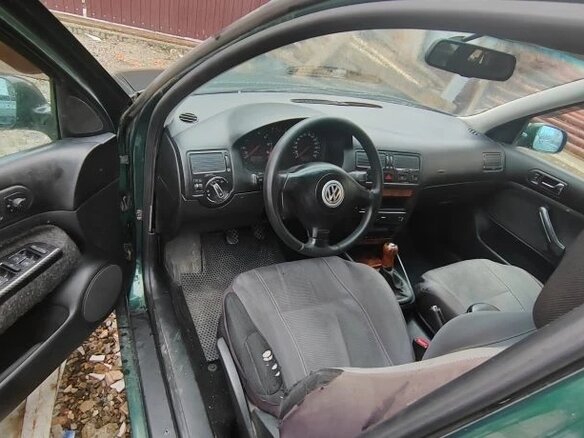 1999 Volkswagen Bora I, зелёный, 250000 рублей - вид 4