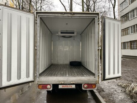 2013 Hyundai Porter II, белый, 990000 рублей, вид 2