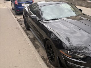 2019 Ford Mustang VI Рестайлинг, чёрный, 2650000 рублей, вид 3