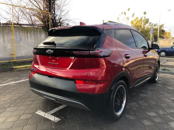 2021 Chevrolet Bolt EUV, красный, 2700000 рублей