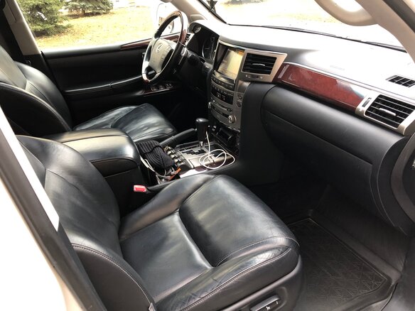 2014 Lexus LX 570 III Рестайлинг, белый, 3700000 рублей - вид 18