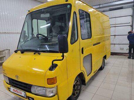 2000 Toyota Dyna, жёлтый, 750000 рублей, вид 1